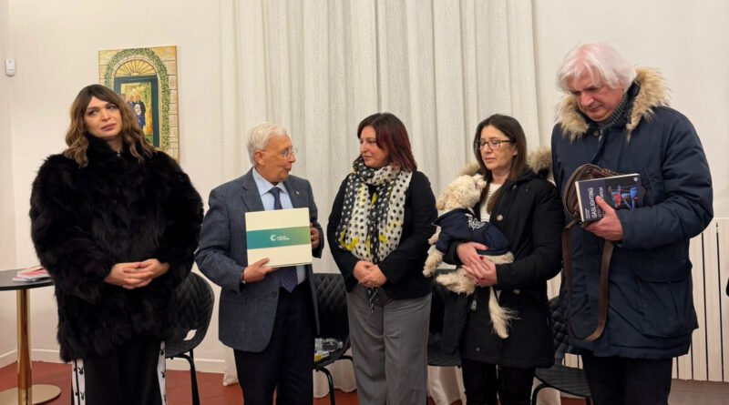 Gaslighting e Oltre: Manipolazioni Digitali a Palazzo Cozzolongo