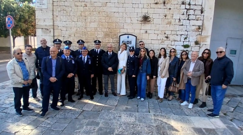 Turi valorizza la sua storia: scoperti i nuovi pannelli divulgativi turistici